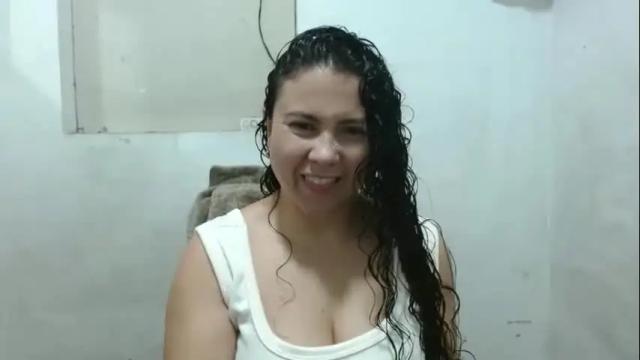 Image 4 of adrianatellez Stream on Chaturbate on 1 month ago