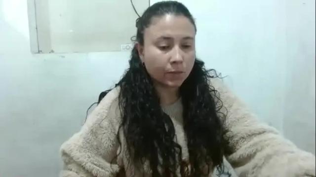 Image 4 of adrianatellez Stream on Chaturbate on 1 month ago