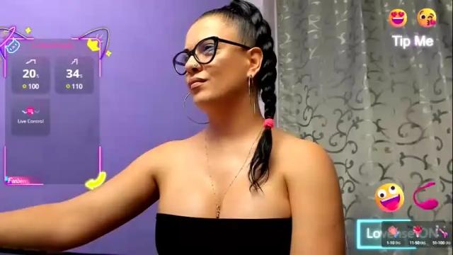 Image 6 of adriannalyly Stream on Chaturbate on 28 days ago