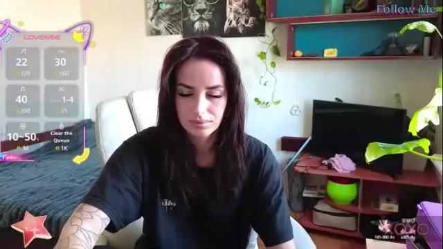 Image 2 of adrihanna Stream on Chaturbate on 1 month ago
