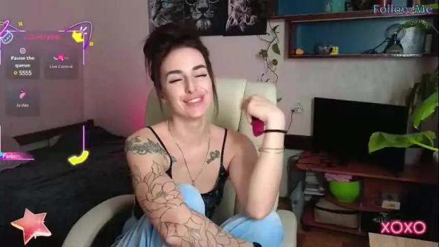Image 3 of adrihanna Stream on Chaturbate on 1 month ago