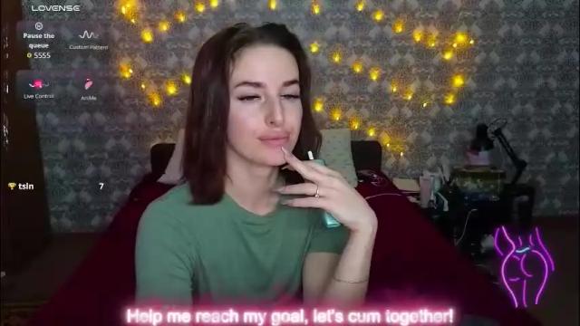 Image 2 of adrihanna Stream on Chaturbate on 1 month ago