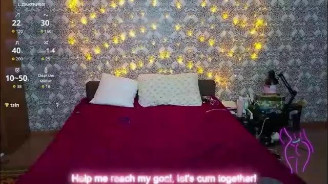 Image 3 of adrihanna Stream on Chaturbate on 1 month ago