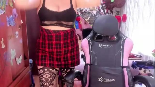 Image 8 of adriiana_fox_ Stream on Chaturbate on 15 days ago