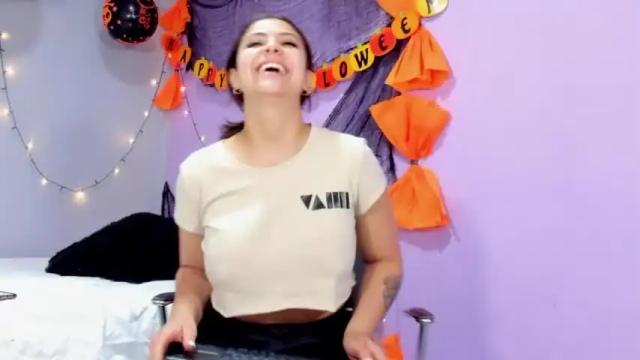 Image 2 of aelia_ Stream on Chaturbate on 24 months ago