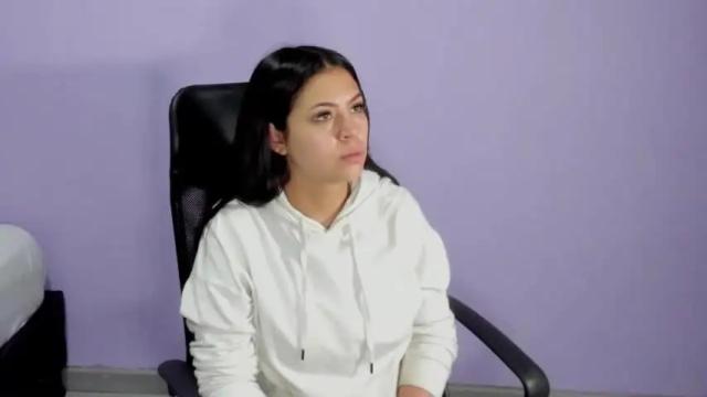 Image 2 of aelia_ Stream on Chaturbate on 23 months ago