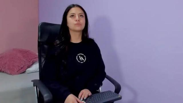 Image 8 of aelia_ Stream on Chaturbate on 23 months ago