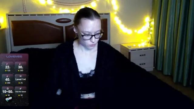 Image 6 of aelita_night Stream on Chaturbate on 16 months ago
