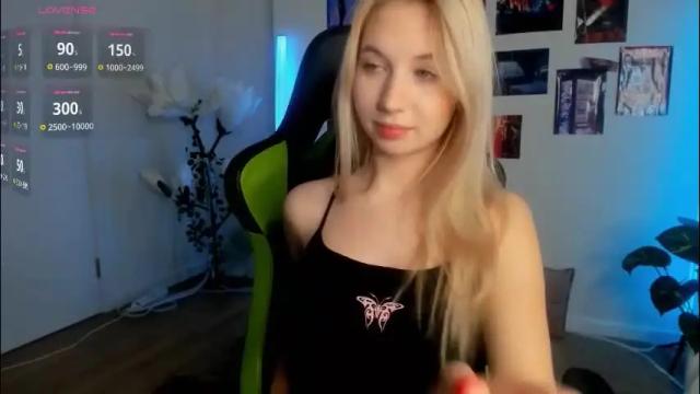 Thumbnail 2, aesthetics__tease's Stream at Chaturbate, 29 days ago