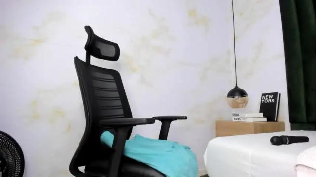 Image 10 of africa_holmes Stream on Chaturbate on 14 days ago