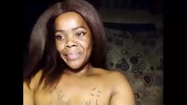 Image 12 of afrikanbonnienclyde Stream on Chaturbate on 16 months ago