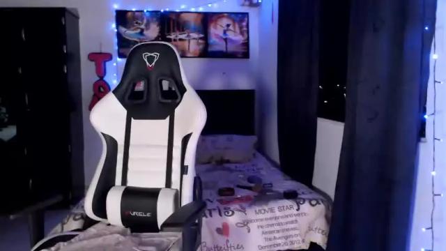 Image 2 of afrodita096 Stream on Chaturbate on 22 months ago