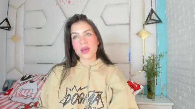 Image 12 of afrodita_foxx Stream on Chaturbate on 17 months ago