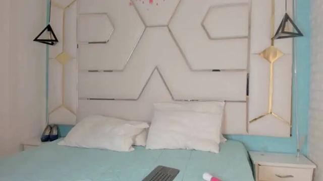 Image 3 of afrodita_foxx Stream on Chaturbate on 16 months ago