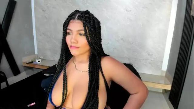 Image 10 of afrodita_roos_ Stream on Chaturbate on 1 month ago