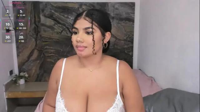 Image 2 of afrodita_roos_ Stream on Chaturbate on 5 days ago