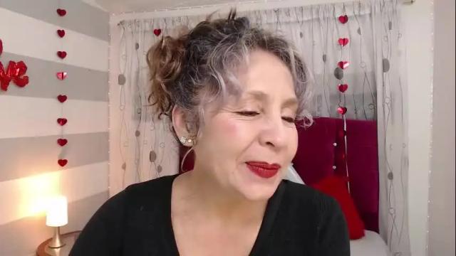 Image 4 of afrodita_sg Stream on Chaturbate on 26 days ago