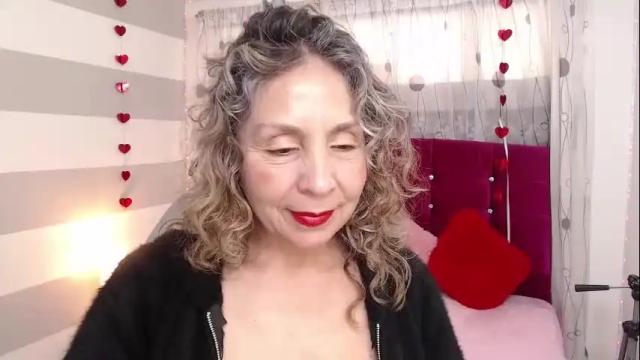 Image 4 of afrodita_sg Stream on Chaturbate on 9 days ago