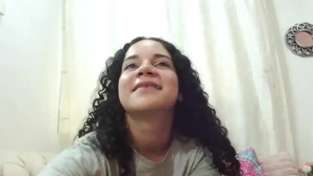 Image 10 of afroditahips Stream on Chaturbate on 19 months ago