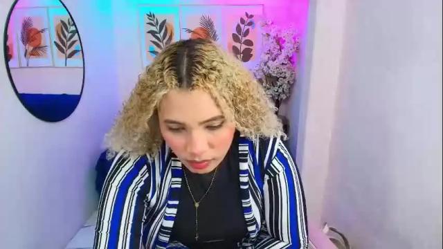 Image 7 of afroditha_69_ Stream on Chaturbate on 9 days ago