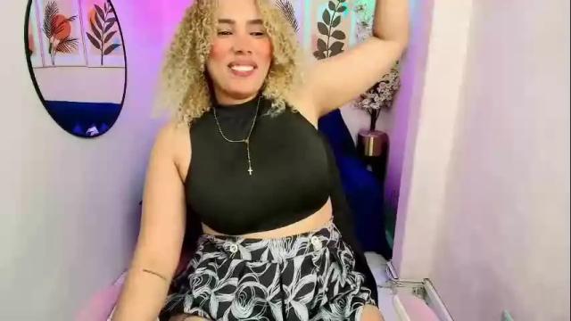 Image 10 of afroditha_69_ Stream on Chaturbate on 4 months ago