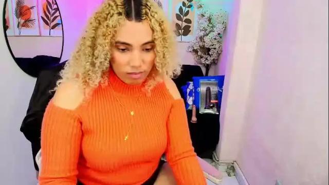 Image 7 of afroditha_69_ Stream on Chaturbate on 4 months ago