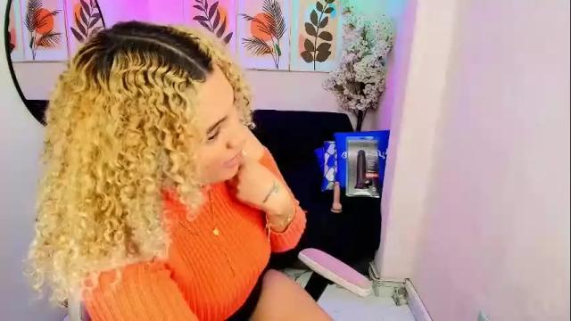 Image 8 of afroditha_69_ Stream on Chaturbate on 4 months ago