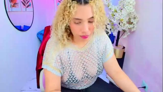 Image 11 of afroditha_69_ Stream on Chaturbate on 3 months ago
