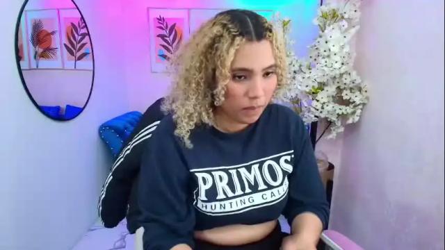Image 7 of afroditha_69_ Stream on Chaturbate on 3 months ago