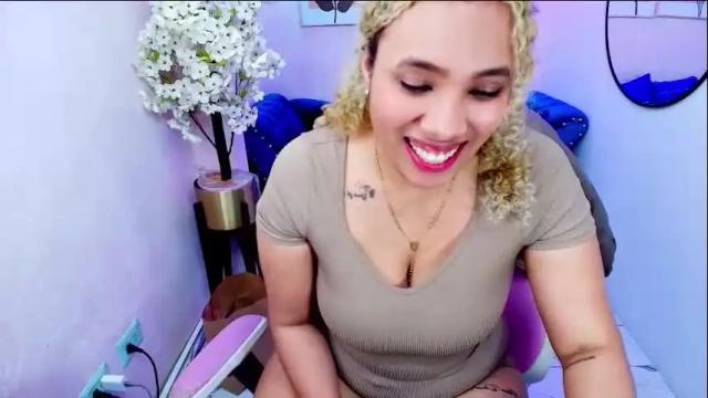 Image 11 of afroditha_69_ Stream on Chaturbate on 3 months ago