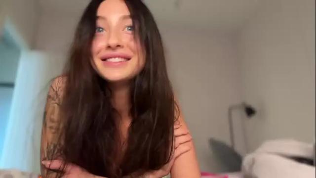 Image 12 of agata_cristy Stream on Chaturbate on 1 month ago