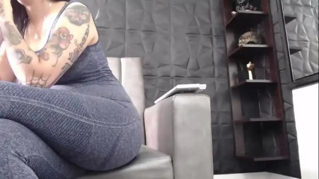 Image 3 of agata_darkness Stream on Chaturbate on 15 days ago