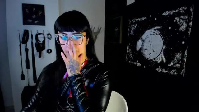 Image 2 of agata_darkness7 Stream on Chaturbate on 14 months ago