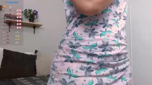 Image 4 of agata_foxx1 Stream on Chaturbate on 23 months ago