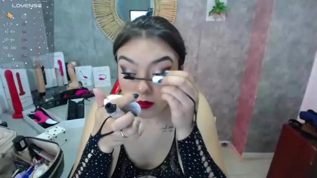 Image 3 of agata_m_ Stream on Chaturbate on 15 months ago
