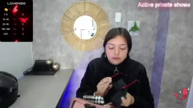 Image 2 of agata_m_ Stream on Chaturbate on 14 months ago