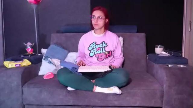 Image 4 of agatacollinsss Stream on Chaturbate on 1 month ago