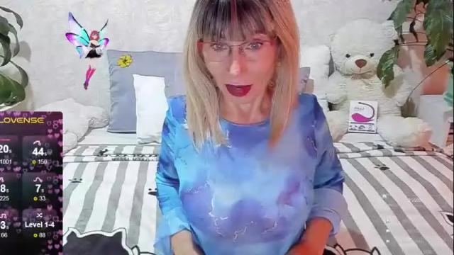 Image 4 of agatafox Stream on Chaturbate on 25 days ago