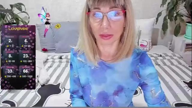 Image 3 of agatafox Stream on Chaturbate on 1 day ago