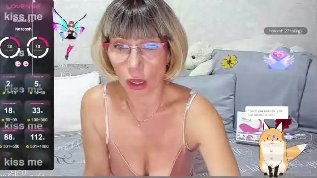 Image 2 of agatafox Stream on Chaturbate on 2 months ago