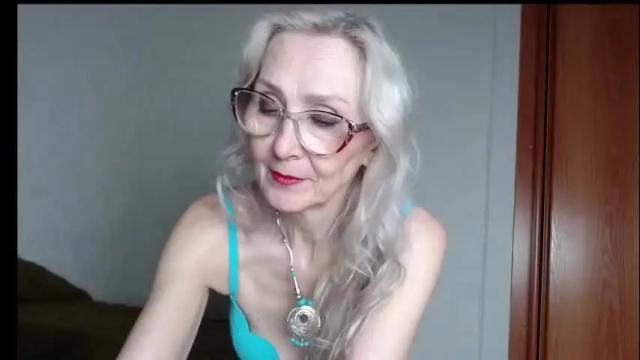 Image 2 of agatha_moore_ Stream on Chaturbate on 1 month ago