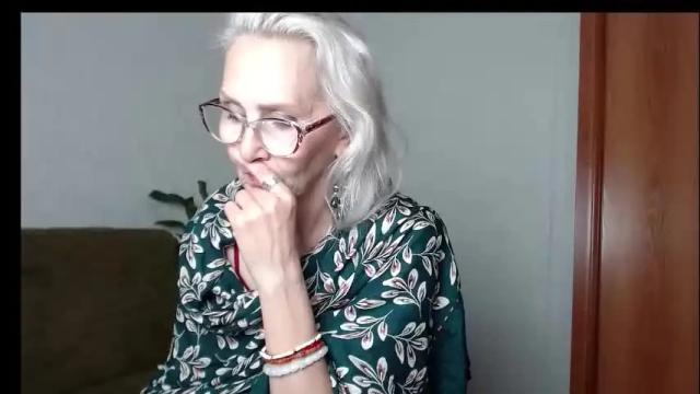 Image 2 of agatha_moore_ Stream on Chaturbate on 2 months ago