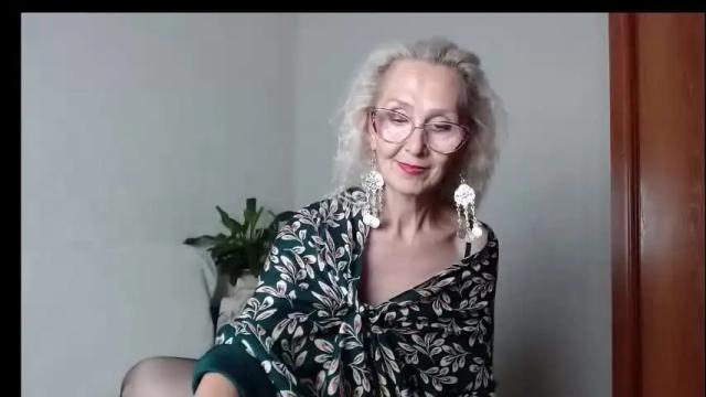 Image 4 of agatha_moore_ Stream on Chaturbate on 1 month ago
