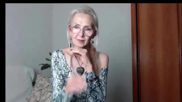 Image 12 of agatha_moore_ Stream on Chaturbate on 1 month ago