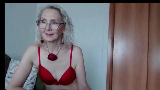 Image 2 of agatha_moore_ Stream on Chaturbate on 1 month ago