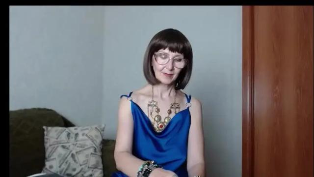 Image 2 of agatha_moore_ Stream on Chaturbate on 1 month ago