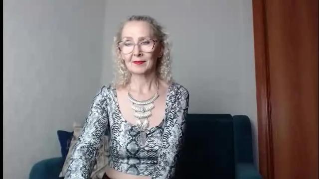 Image 2 of agatha_moore_ Stream on Chaturbate on 8 days ago