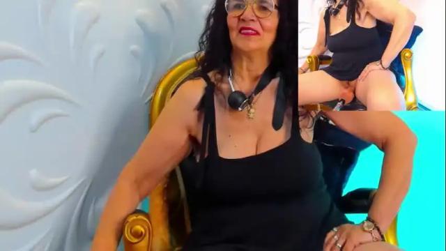 Image 4 of agatha_ross26 Stream on Chaturbate on 3 months ago