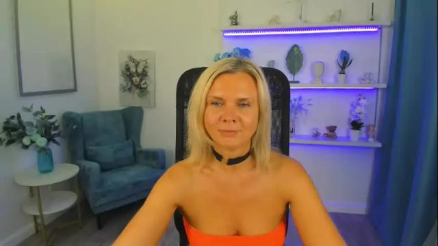 Image 12 of agathaklouin Stream on Chaturbate on 4 months ago