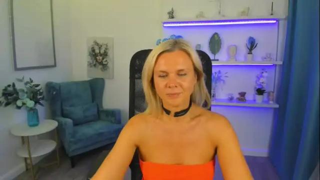 Image 8 of agathaklouin Stream on Chaturbate on 4 months ago